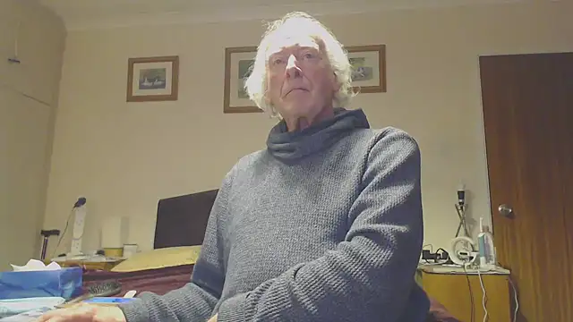 Snapshot of WaverlyKernow chatting on January 2025 08:07:02 AM WaverlyKernow online show from January 2025 08:07:02 AM