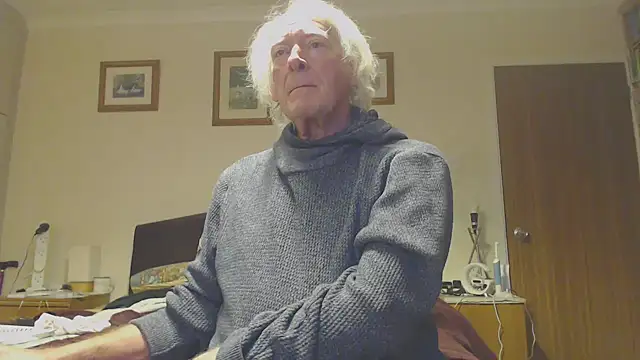 Snapshot of WaverlyKernow chatting on February 2025 07:36:02 AM WaverlyKernow online show from February 2025 07:36:02 AM