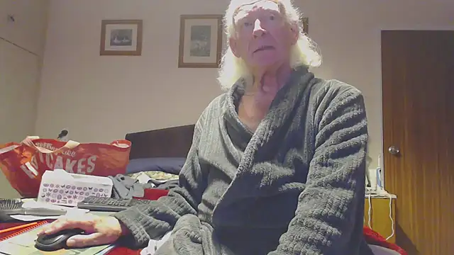 Snapshot of WaverlyKernow chatting on September 2025 08:20:01 PM WaverlyKernow online show from September 2025 08:20:01 PM