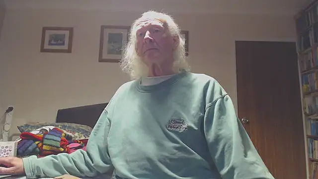 WaverlyKernow online show from December 2025 11:48:01 AM