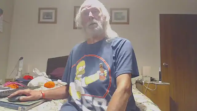 Snapshot of WaverlyKernow chatting on June 2026 02:52:01 PM WaverlyKernow online show from June 2026 02:52:01 PM