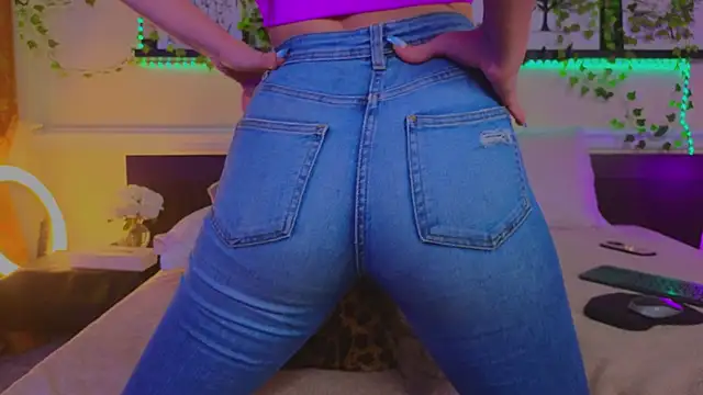 Real Tini online show from January 2025 04:07:01 PM