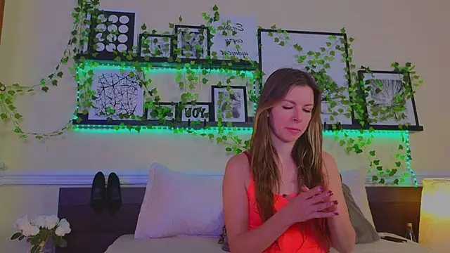 Real Tini online show from February 2025 01:11:02 PM