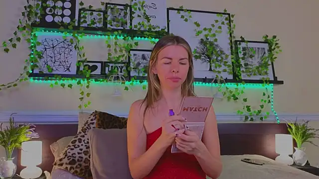 Real Tini online show from March 2025 04:51:02 PM