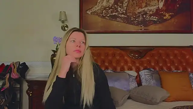 Real Tini online show from February 2026 07:06:01 AM