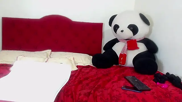 Snapshot of luna_hoott chatting on February 2025 11:09:01 PM luna hoott online show from February 2025 11:09:01 PM