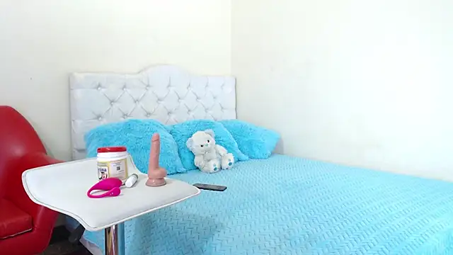 Snapshot of luna_hoott chatting on March 2025 02:29:02 PM luna hoott online show from March 2025 02:29:02 PM