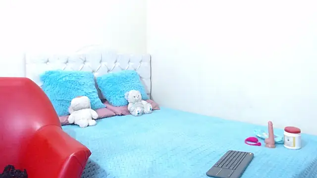 Snapshot of luna_hoott chatting on March 2025 04:47:02 PM luna hoott online show from March 2025 04:47:02 PM