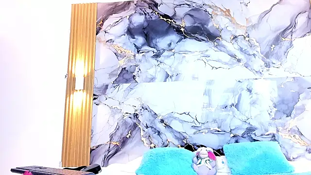 Snapshot of luna_hoott chatting on September 2025 07:07:02 PM luna hoott online show from September 2025 07:07:02 PM