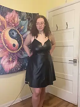 Snapshot of mistress_kasha chatting on February 2026 07:31:01 PM mistress kasha online show from February 2026 07:31:01 PM