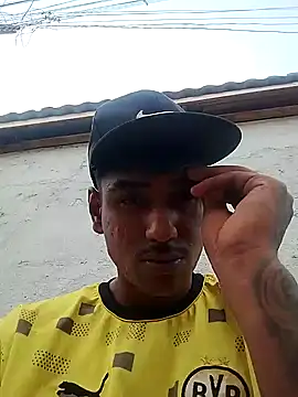 fernandes v online show from April 2026 04:54:02 PM