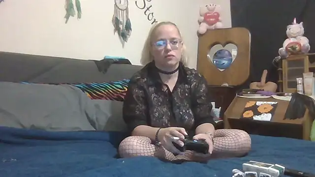 Toybox13 Pika online show from October 2025 02:14:02 AM