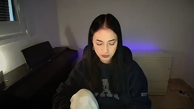 Snapshot of Windy_butterfly chatting on December 2025 09:07:01 AM Windy butterfly online show from December 2025 09:07:01 AM