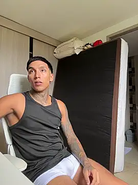 Snapshot of sendfer chatting on April 2026 07:07:01 PM sendfer online show from April 2026 07:07:01 PM