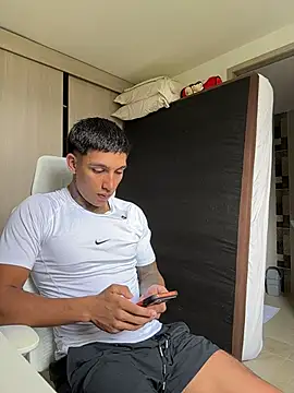 Snapshot of sendfer chatting on May 2026 07:19:01 PM sendfer online show from May 2026 07:19:01 PM