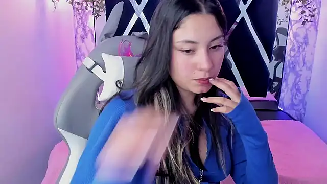 Lia 14  online show from January 2025 05:39:01 PM