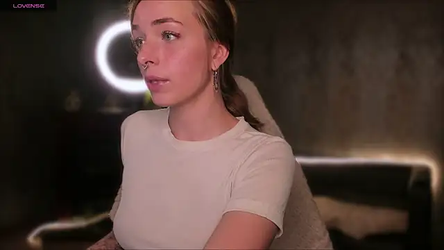 Snapshot of Eli_Llie chatting on September 2025 08:33:02 PM Eli Llie online show from September 2025 08:33:02 PM