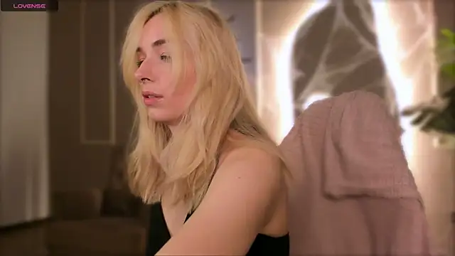 Snapshot of Eli_Llie chatting on October 2025 08:44:02 PM Eli Llie online show from October 2025 08:44:02 PM