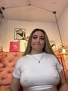 Snapshot of antonella87 chatting on March 2026 10:10:02 PM antonella87 online show from March 2026 10:10:02 PM
