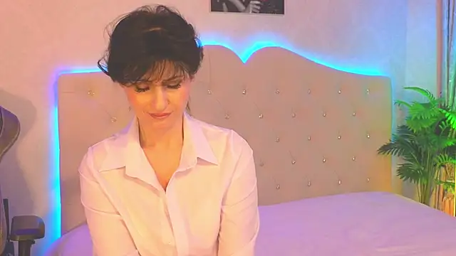 flor vic online show from February 2025 10:48:02 AM