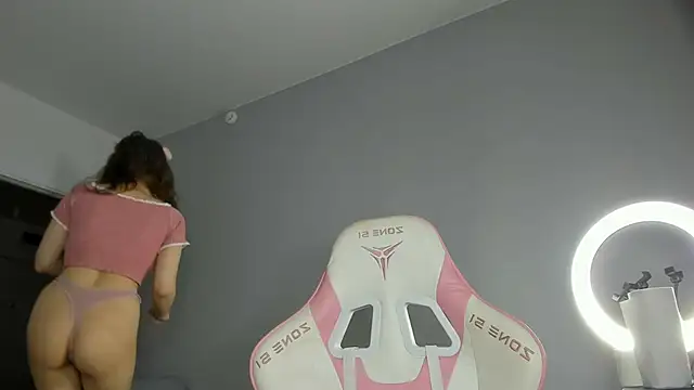 Snapshot of dolly_ll chatting on February 2025 01:26:02 PM dolly ll online show from February 2025 01:26:02 PM