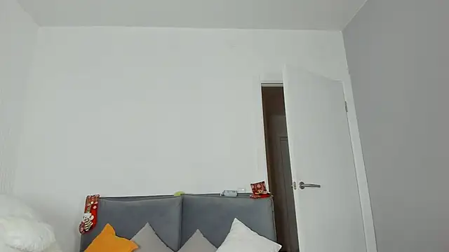 Snapshot of dolly_ll chatting on March 2025 04:34:02 PM dolly ll online show from March 2025 04:34:02 PM