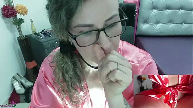 Snapshot of ViickySexy chatting on January 2025 10:52:02 PM ViickySexy online show from January 2025 10:52:02 PM