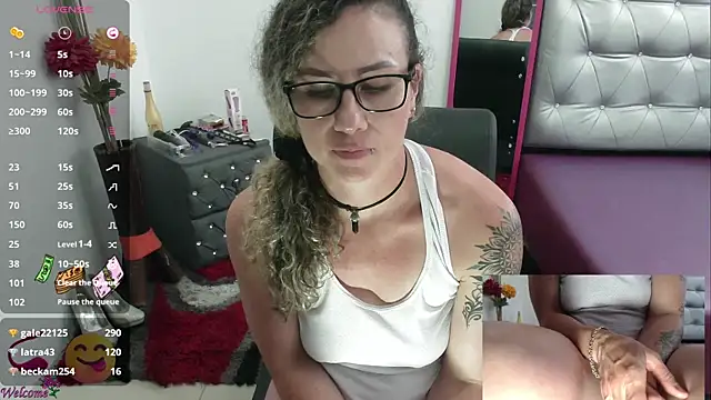 Snapshot of ViickySexy chatting on March 2025 10:55:02 PM ViickySexy online show from March 2025 10:55:02 PM