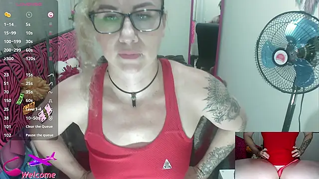 Snapshot of ViickySexy chatting on September 2025 07:50:02 PM ViickySexy online show from September 2025 07:50:02 PM