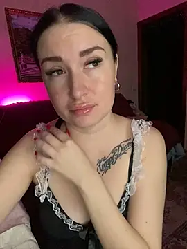 Roxana Bell online show from March 2025 04:46:01 PM