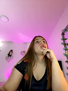 little tifanny82 online show from October 2025 05:15:02 PM