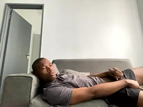 liluxxx32 online show from January 2026 06:17:01 AM