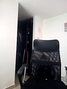 tata laima   online show from February 2025 04:50:01 PM