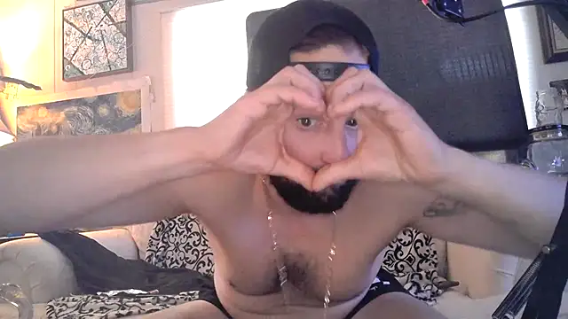 BobbyQ29 online show from May 2026 05:32:02 PM