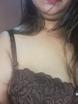 Snapshot of Ravina_patil1 chatting on February 2025 02:10:01 PM Ravina patil1 online show from February 2025 02:10:01 PM