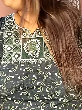 Snapshot of Ravina_patil1 chatting on October 2025 07:58:02 PM Ravina patil1 online show from October 2025 07:58:02 PM