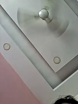 Snapshot of Ravina_patil1 chatting on March 2026 05:02:02 AM Ravina patil1 online show from March 2026 05:02:02 AM