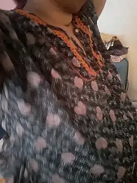 Snapshot of Ravina_patil1 chatting on March 2026 08:26:33 AM Ravina patil1 online show from March 2026 08:26:33 AM