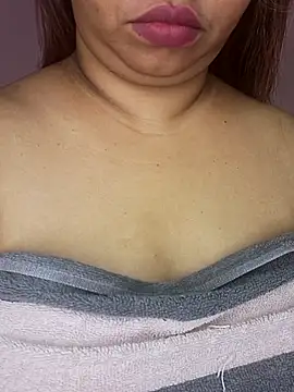 Snapshot of Ravina_patil1 chatting on April 2026 02:47:02 PM Ravina patil1 online show from April 2026 02:47:02 PM