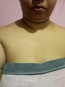 Snapshot of Ravina_patil1 chatting on April 2026 07:03:02 PM Ravina patil1 online show from April 2026 07:03:02 PM