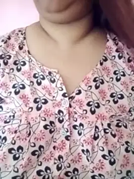Snapshot of Ravina_patil1 chatting on April 2026 05:12:02 AM Ravina patil1 online show from April 2026 05:12:02 AM