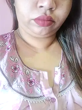 Snapshot of Ravina_patil1 chatting on April 2026 06:39:01 AM Ravina patil1 online show from April 2026 06:39:01 AM