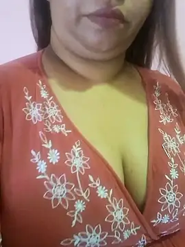 Snapshot of Ravina_patil1 chatting on May 2026 07:24:01 AM Ravina patil1 online show from May 2026 07:24:01 AM
