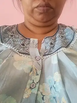 Snapshot of Ravina_patil1 chatting on May 2026 05:35:01 AM Ravina patil1 online show from May 2026 05:35:01 AM