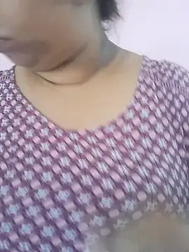 Snapshot of Ravina_patil1 chatting on May 2026 05:35:01 AM Ravina patil1 online show from May 2026 05:35:01 AM