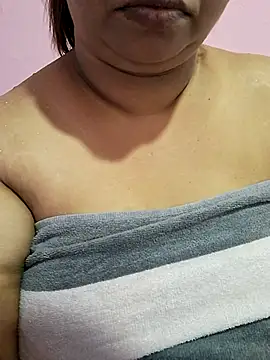 Snapshot of Ravina_patil1 chatting on July 2026 07:47:01 AM Ravina patil1 online show from July 2026 07:47:01 AM