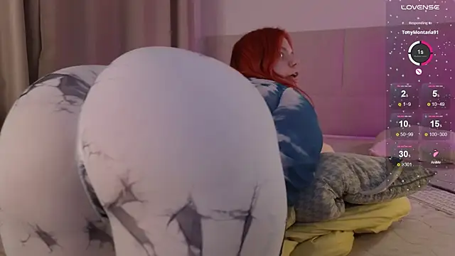 Snapshot of Tara_Renn chatting on October 2025 08:28:01 PM Tara Renn online show from October 2025 08:28:01 PM