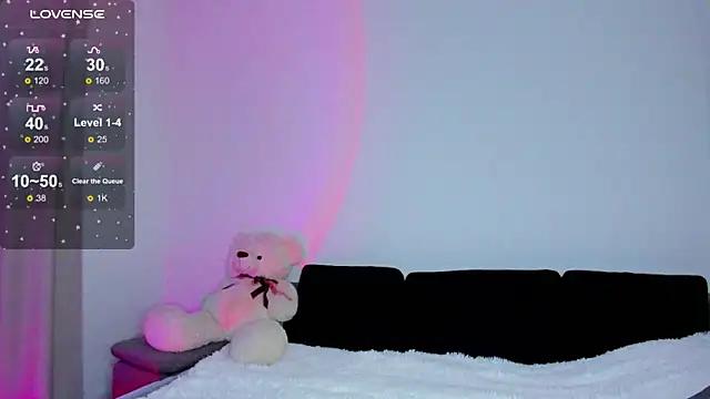 misspollywow online show from September 2025 05:03:01 PM