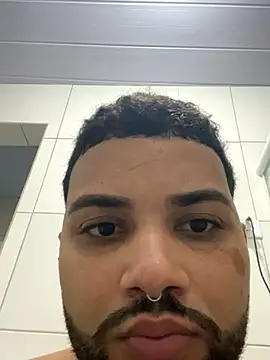 Snapshot of EuuupravcS2 chatting on November 2025 11:27:01 PM EuuupravcS2 online show from November 2025 11:27:01 PM