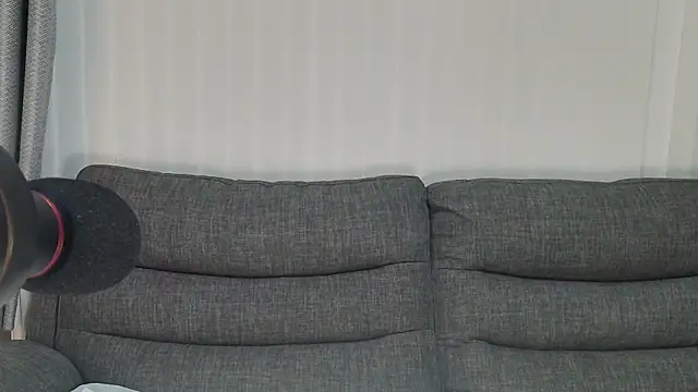 Snapshot of SquirtingIrishShannon chatting on December 2024 09:37:02 PM SquirtingIrishShannon online show from December 2024 09:37:02 PM